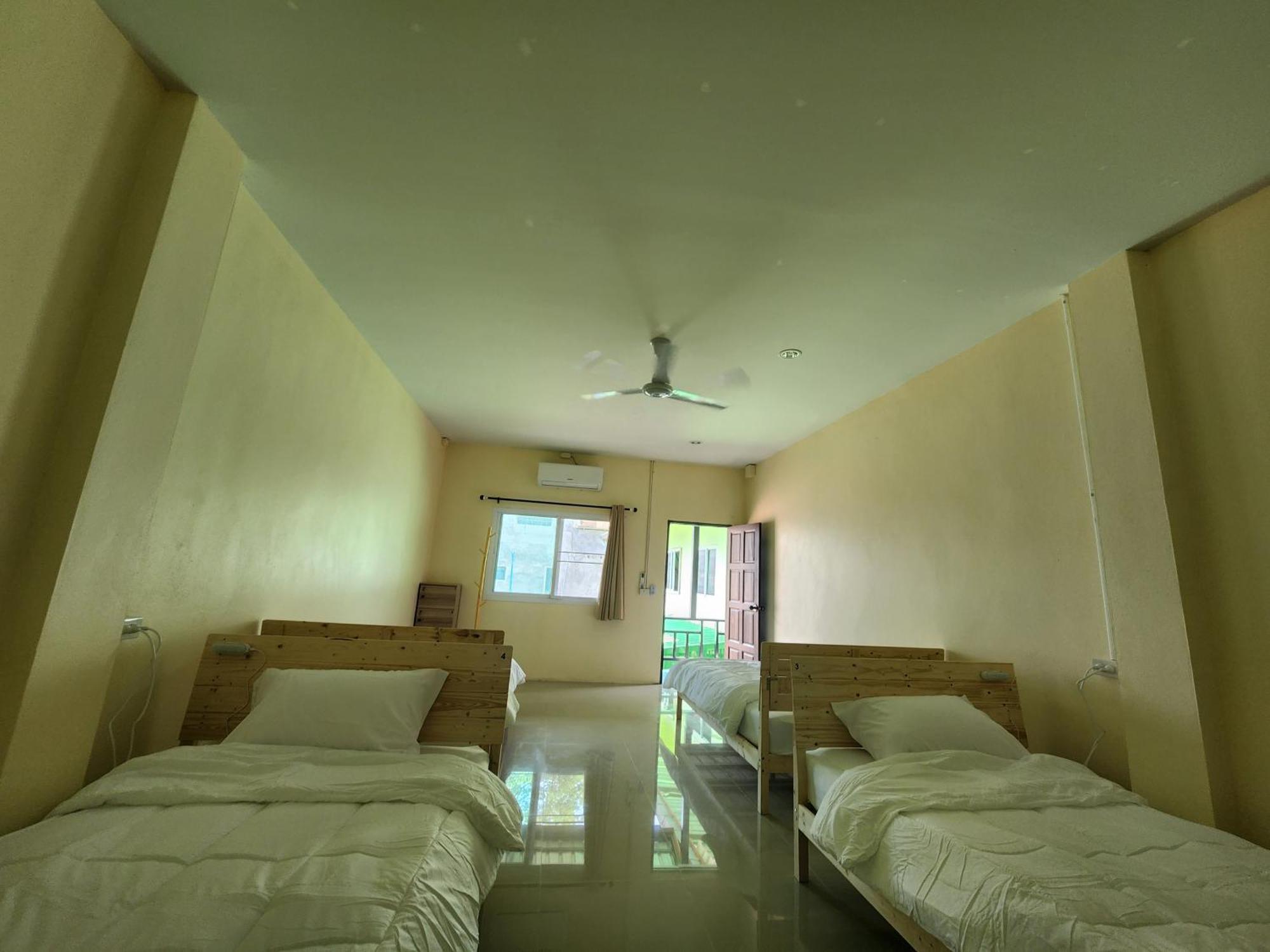 Skypearl Guesthouse & Pub Koh Tao Exteriör bild